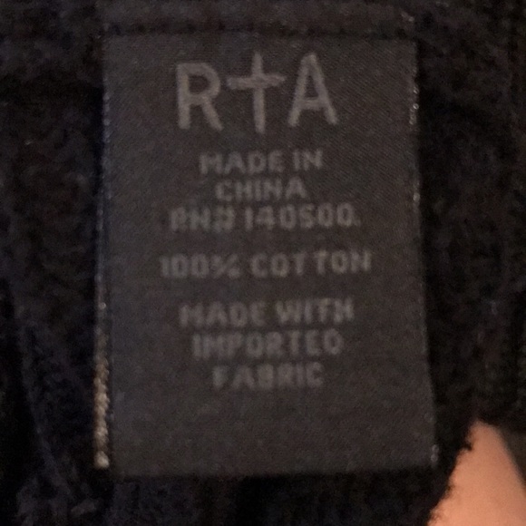 RtA knit sweater - Picture 5 of 10